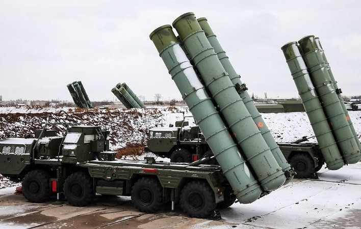 Các tổ hợp S-400 và radar tại Crimea bị tấn công.