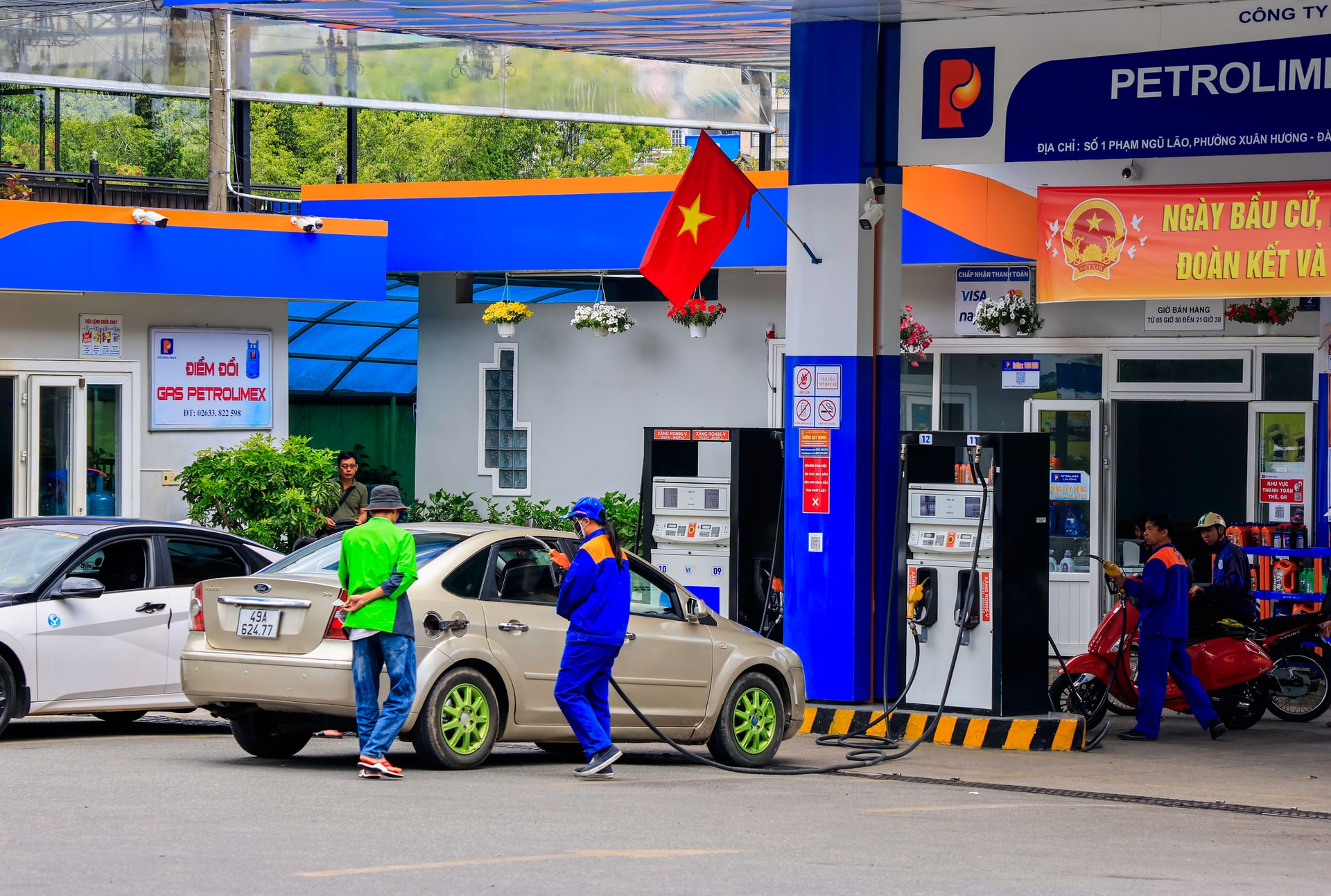 قیمت بنزین RON 95-V در دا لات در تاریخ 16 مارس 26480 دونگ ویتنامی در هر لیتر بود.