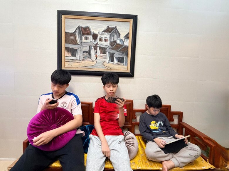 Lý Nhã Kỳ tận hưởng những khoảnh khắc đời thường giản dị.