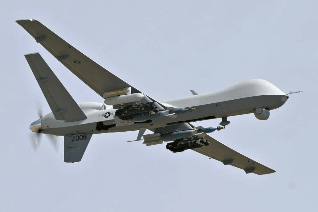 Máy bay không người lái MQ-9 Reaper của Mỹ trên bầu trời