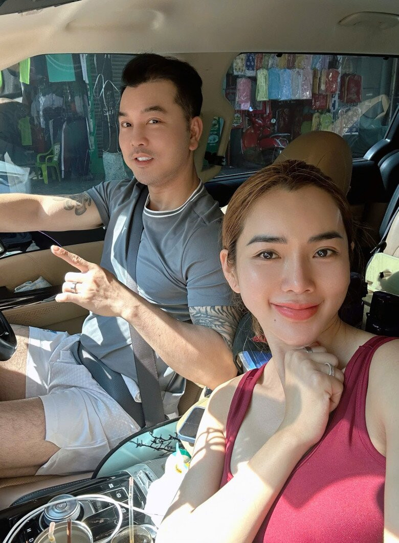 Vợ chồng Ưng Hoàng Phúc và Kim Cương.