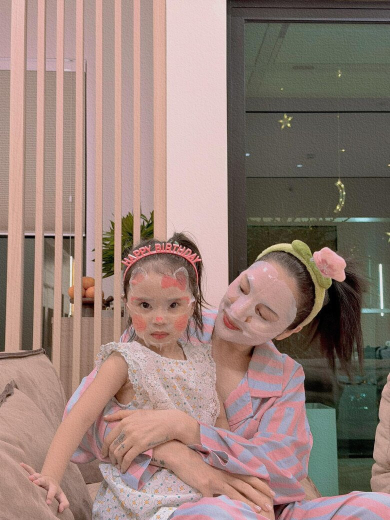 Sao Việt 24h: Lan Phương địu con đến tòa nhận quyết định phúc thẩm, phía chồng Tây đề nghị tạm hoãn - 9