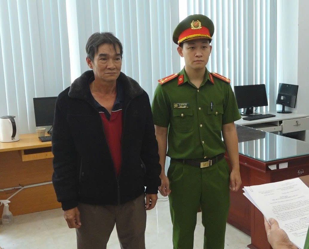 Bị can Nguyễn Trung Luận làm việc với cơ quan chức năng