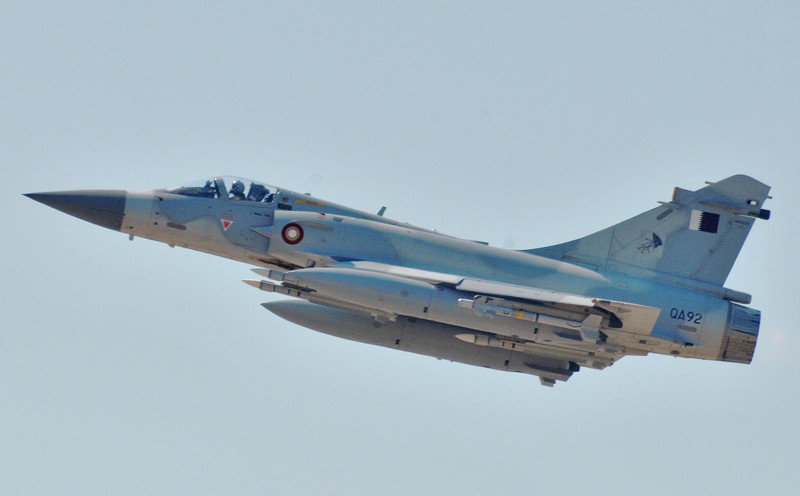 Hệ thống radar và vũ khí hiện đại trên Mirage 2000-5 giúp phát hiện mục tiêu trên không tốt hơn.