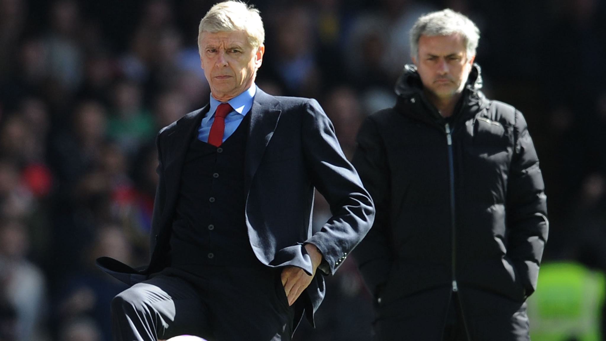 Wenger và Mourinho đặt nền cho cuộc cách mạng.