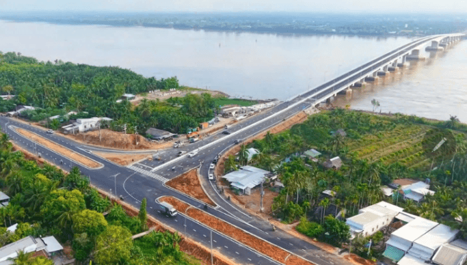 Cầu Đại Ngãi 2 đã hoàn thành và cho phép một số phương tiện lưu thông phục vụ người dân.