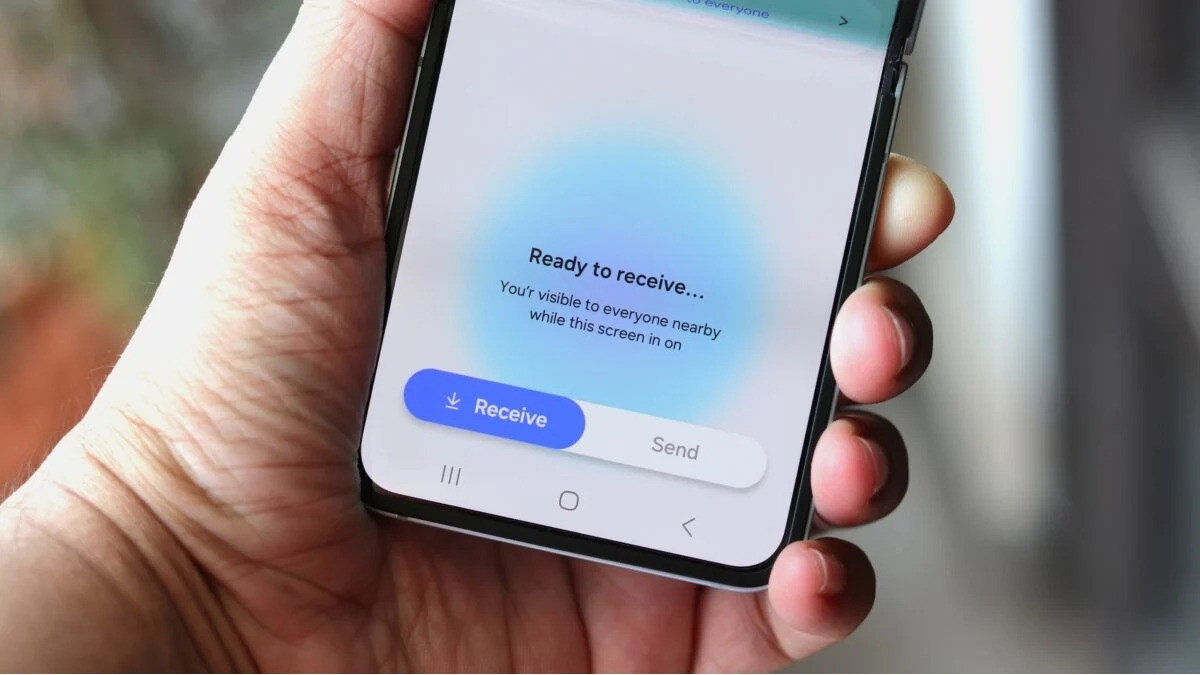 Tính năng AirDrop trên One UI 8.5