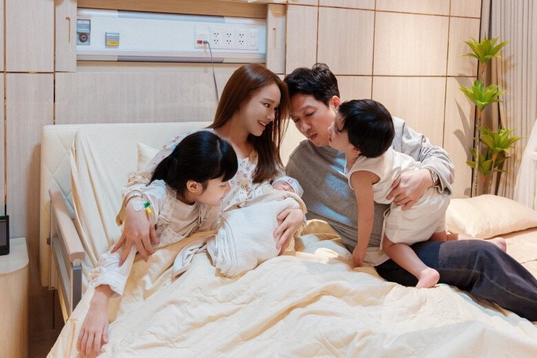 Vợ chồng Trường Giang và Nhã Phương đặt tên con thứ 3 là Joy.