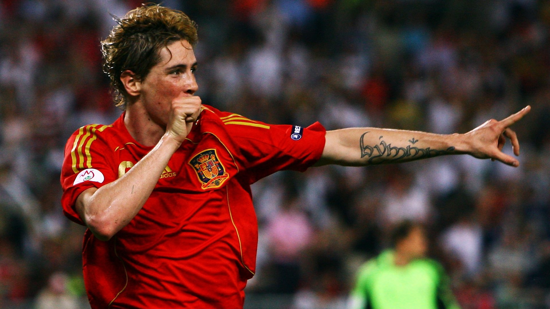 Fernando Torres là nỗi khiếp sợ của mọi hàng thủ nhờ tốc độ và khả năng dứt điểm sắc bén.