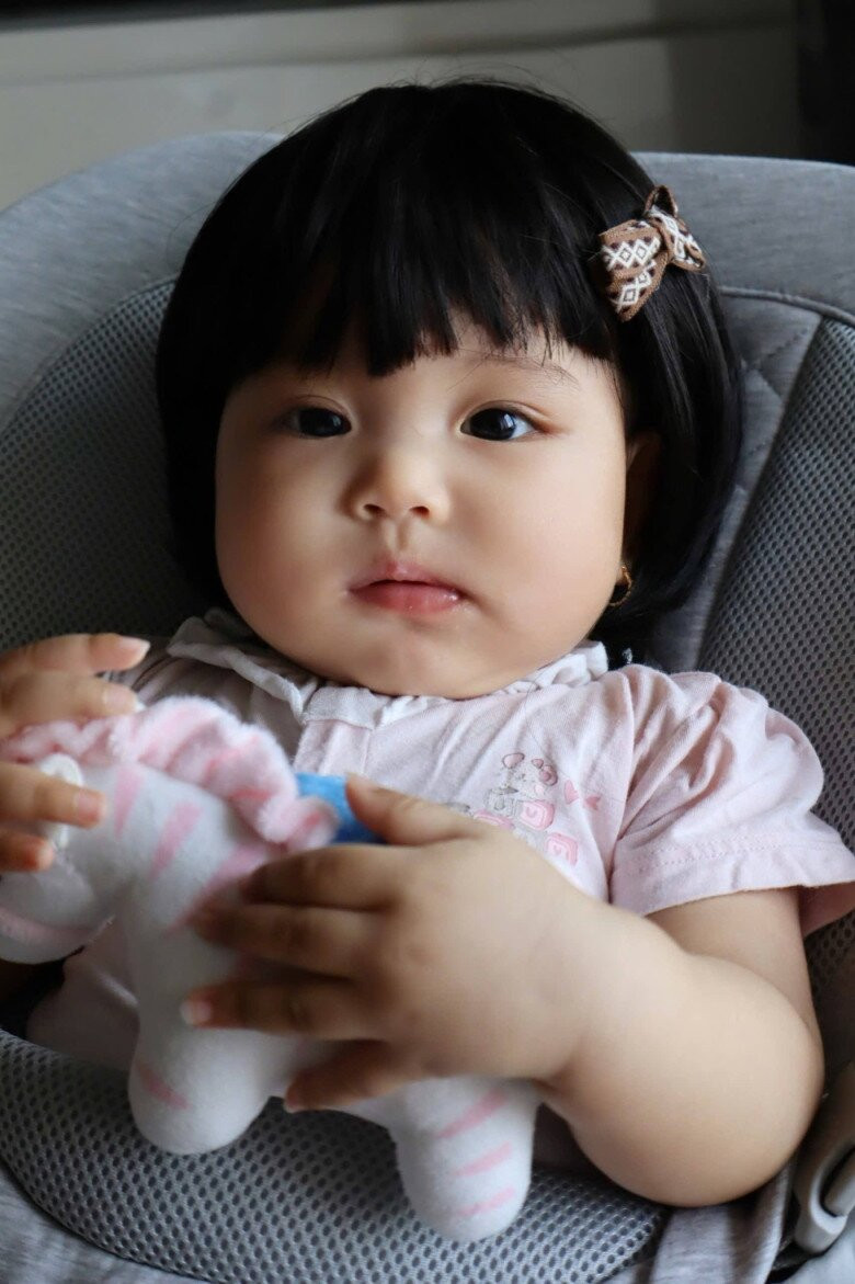 Nhan sắc cuốn hút của Hạt Dẻ - con gái MC Quyền Linh