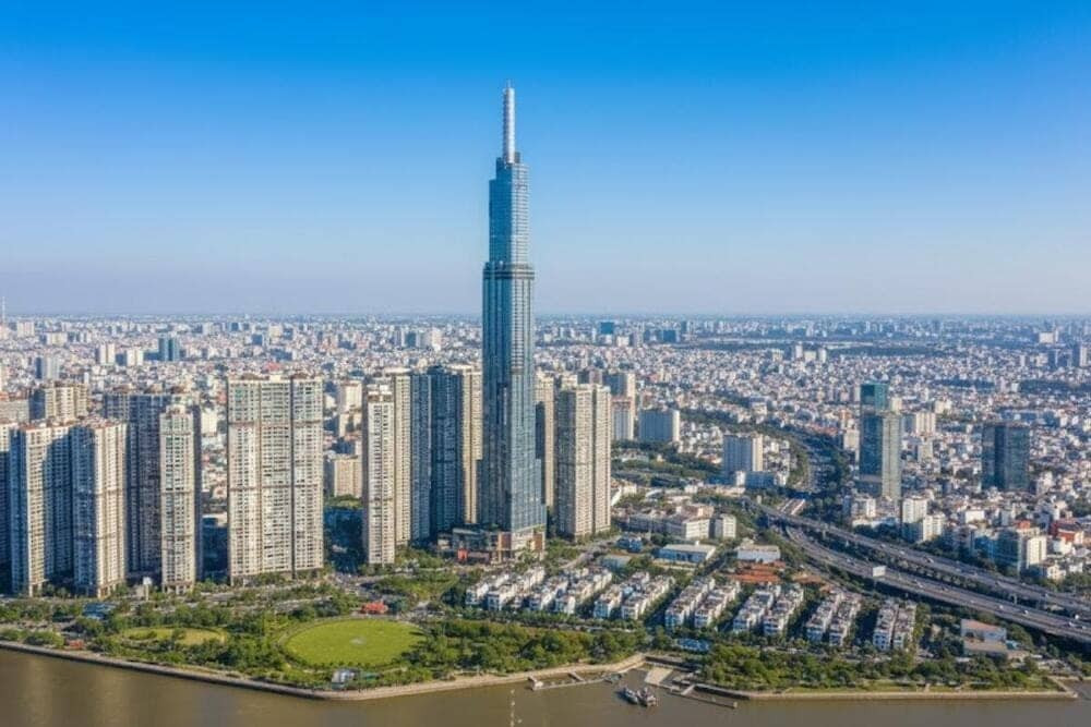 Tình trạng sụt lún nền đất tại TP.HCM đang diễn biến nghiêm trọng, ảnh hưởng đến các công trình hạ tầng đô thị.