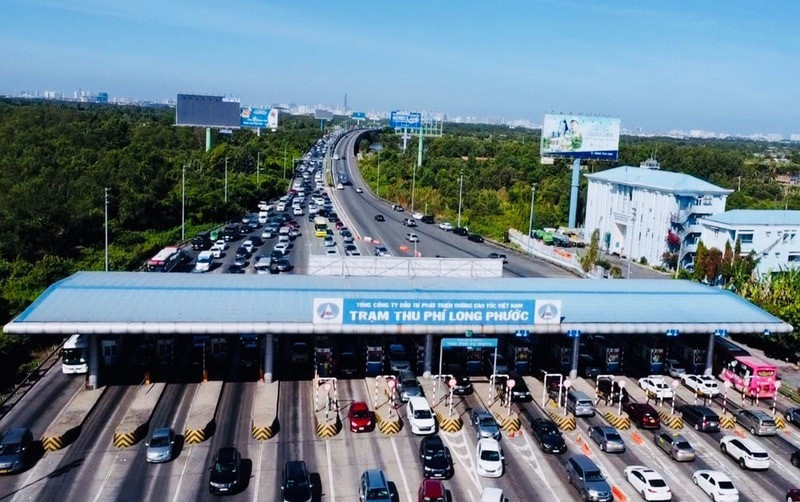 Hạ tầng giao thông BOT đang chờ tháo gỡ vướng mắc pháp lý và tài chính.