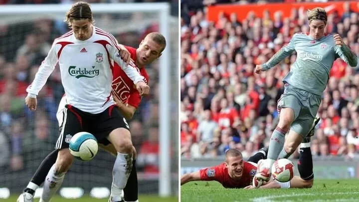 Nemanja Vidic thường xuyên gặp khó khăn khi đối đầu với tốc độ của Torres tại Ngoại hạng Anh.