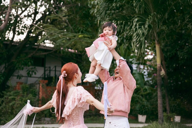 Gia đình nhỏ của H'Hen Niê