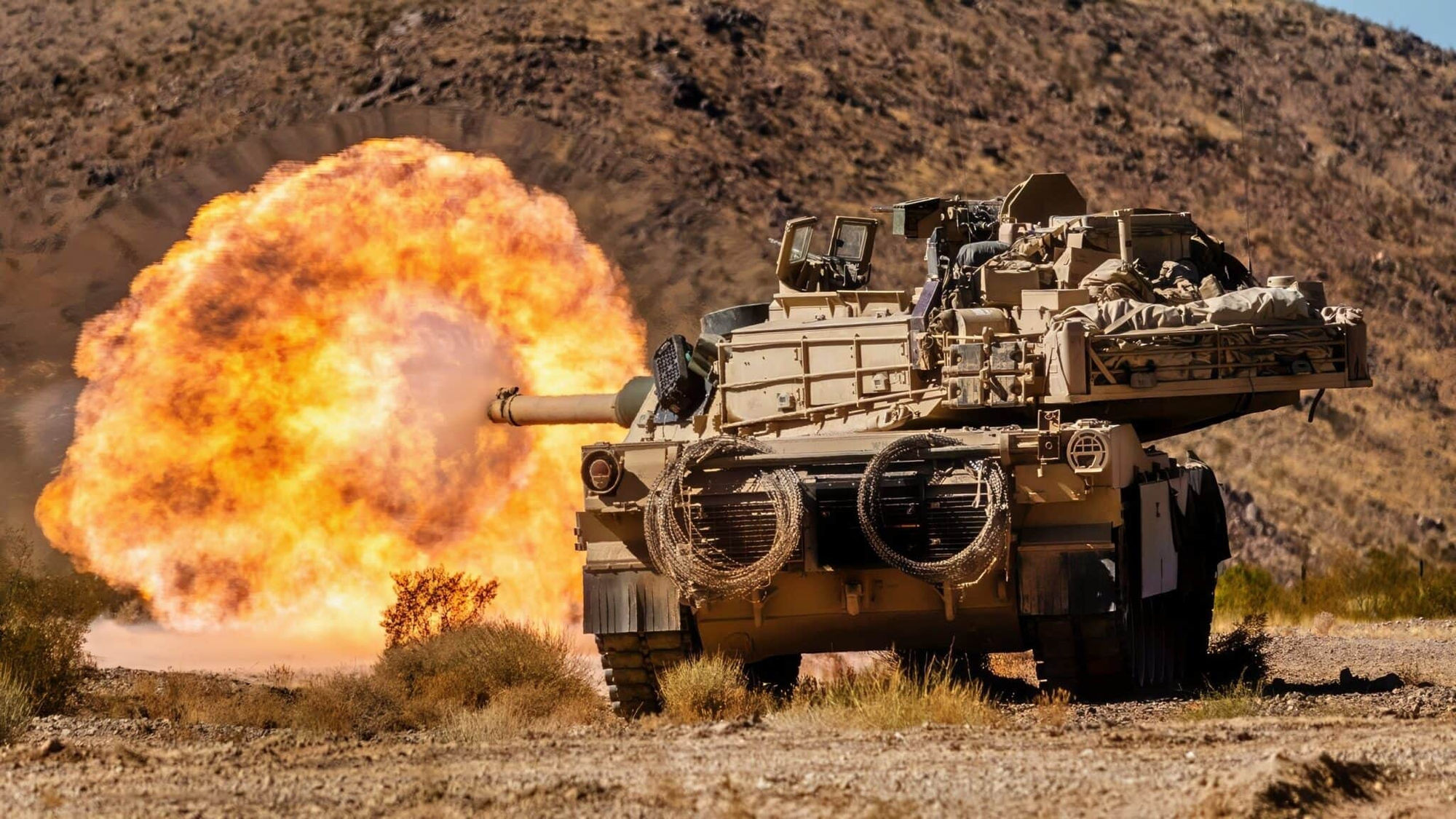 Xe tăng M1 Abrams khai hỏa trên chiến trường