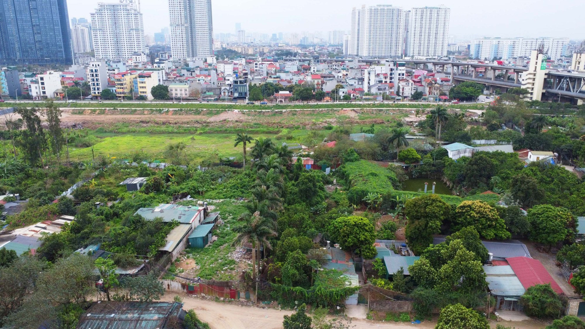 Quảng trường nhạc nước và các hạng mục tiện ích