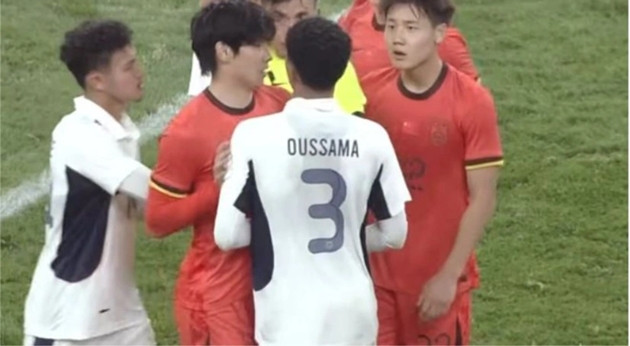 U23 Trung Quốc có nhiều hành vi thô bạo.
