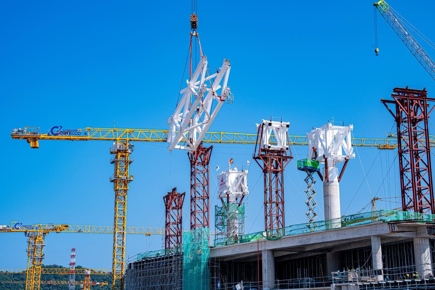 Công trường thi công tại sân bay. Ảnh: Sun Group