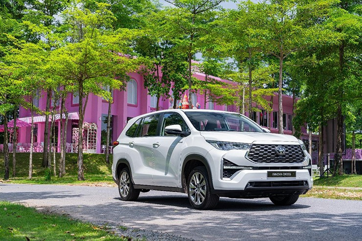 Hệ thống an toàn Toyota Safety Sense trên phiên bản Hybrid