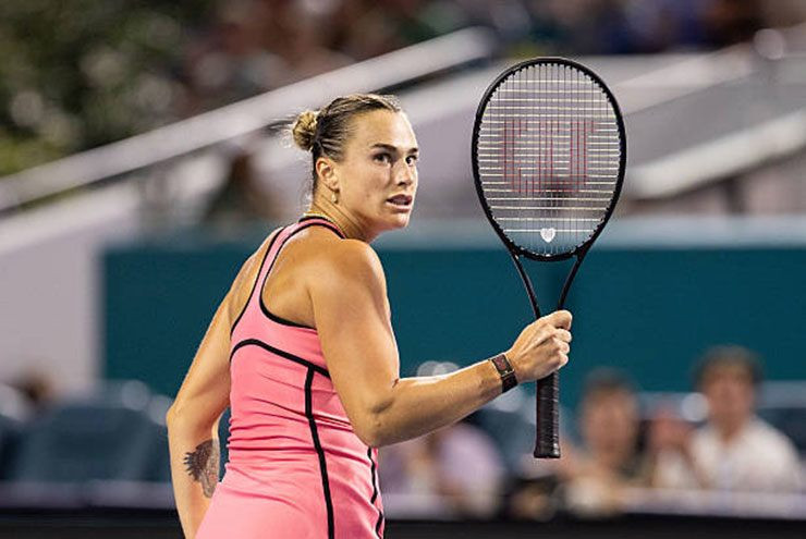 Aryna Sabalenka ăn mừng chiến thắng tại chung kết Miami Open