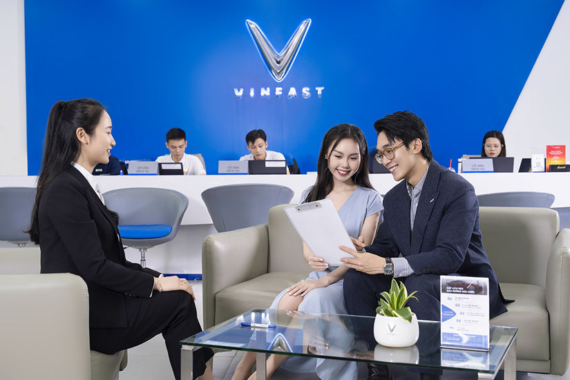 Xưởng dịch vụ VinFast hiện đại với quy trình tiếp nhận chuyên nghiệp