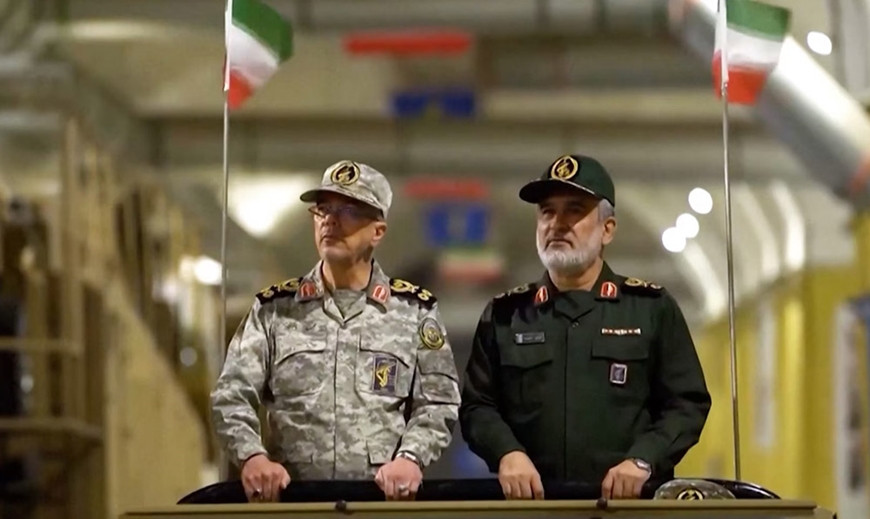 Lãnh đạo quân sự Iran kiểm tra siêu thành phố tên lửa ngầm