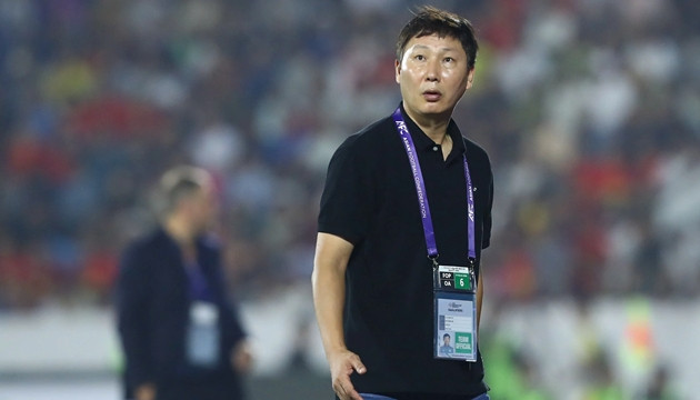 HLV Kim Sang-sik đang có trong tay nhiều phương án nhân sự.