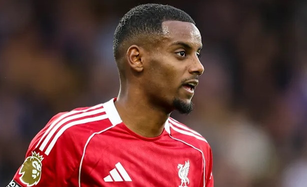 Chấn thương rạn xương mác khiến sự đóng góp của Isak cho Liverpool bị gián đoạn đáng kể.