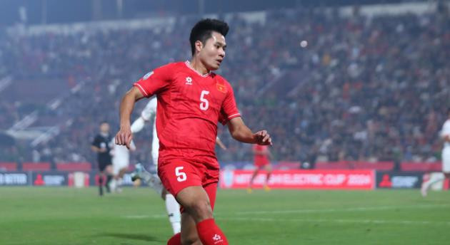 Trương Tiến Anh ngày càng hoàn thiện về kỹ năng và tư duy chiến thuật.