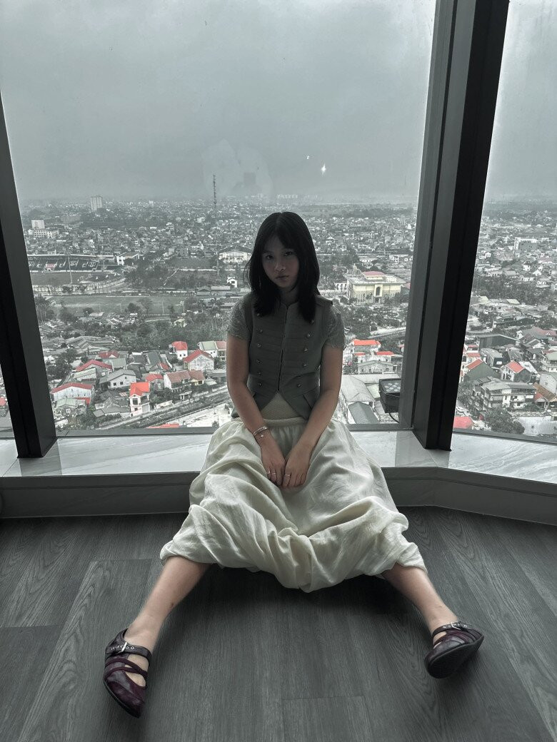 Cô nàng là một nhóc tì rất cá tính.