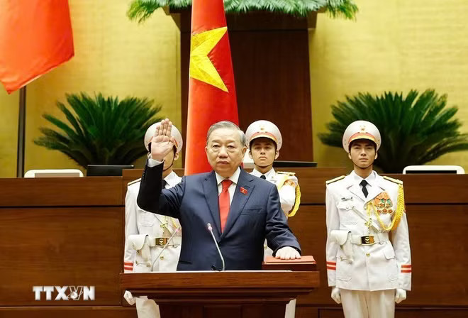 Chủ tịch nước Cộng hòa xã hội chủ nghĩa Việt Nam Tô Lâm tuyên thệ nhậm chức. (Ảnh: Thống Nhất/TTXVN) 0704-tong-bi-thu-chu-tich-nuoc-to-lam-3.jpg