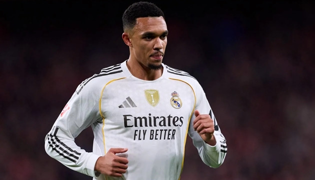 Trent Alexander-Arnold sa sút ở Real.