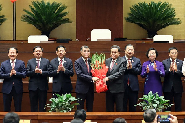 QUỐC HỘI PHÊ CHUẨN BỔ NHIỆM CÁC PHÓ THỦ TƯỚNG, BỘ TRƯỞNG, THÀNH VIÊN CHÍNH PHỦ...- Ảnh 5. QUỐC HỘI PHÊ CHUẨN BỔ NHIỆM CÁC PHÓ THỦ TƯỚNG, BỘ TRƯỞNG, THÀNH VIÊN CHÍNH PHỦ...- Ảnh 5.