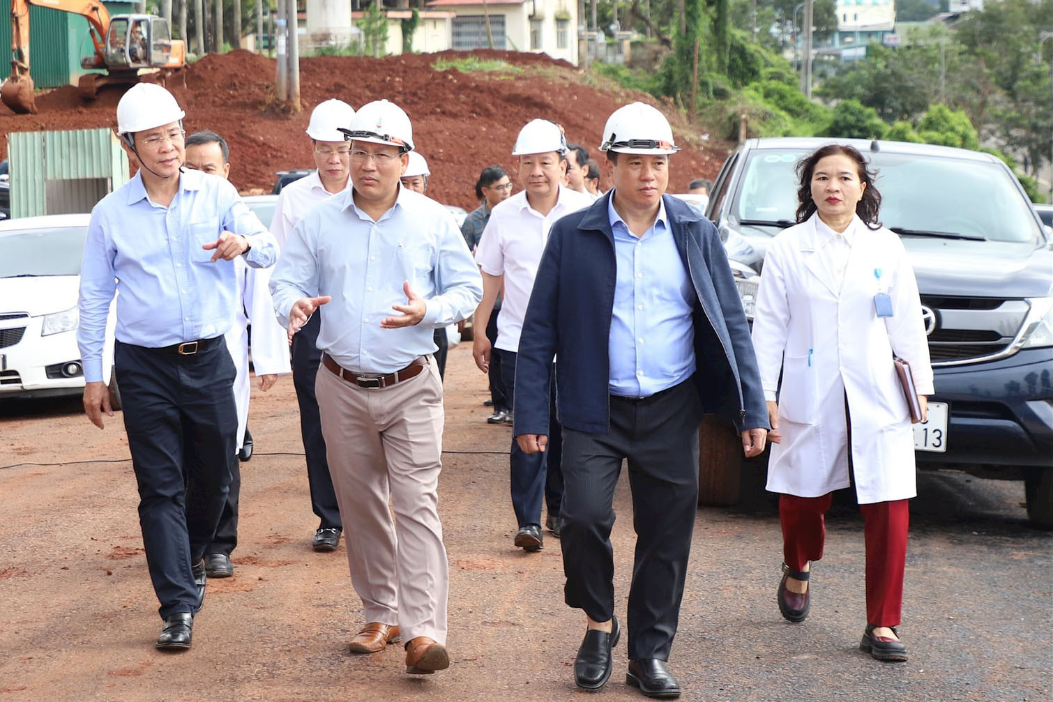 B&iacute; thư Tỉnh ủy L&acirc;m Đồng c&ugrave;ng đo&agrave;n c&ocirc;ng t&aacute;c kiểm tra Dự &aacute;n N&acirc;ng cấp Bệnh viện Đa khoa Đắk N&ocirc;ng