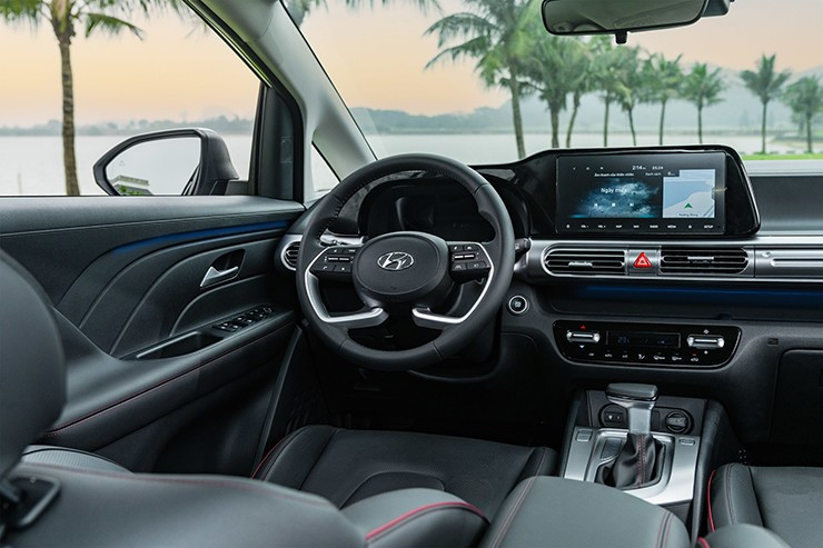 Khoang lái hiện đại và tiện nghi của Hyundai Stargazer