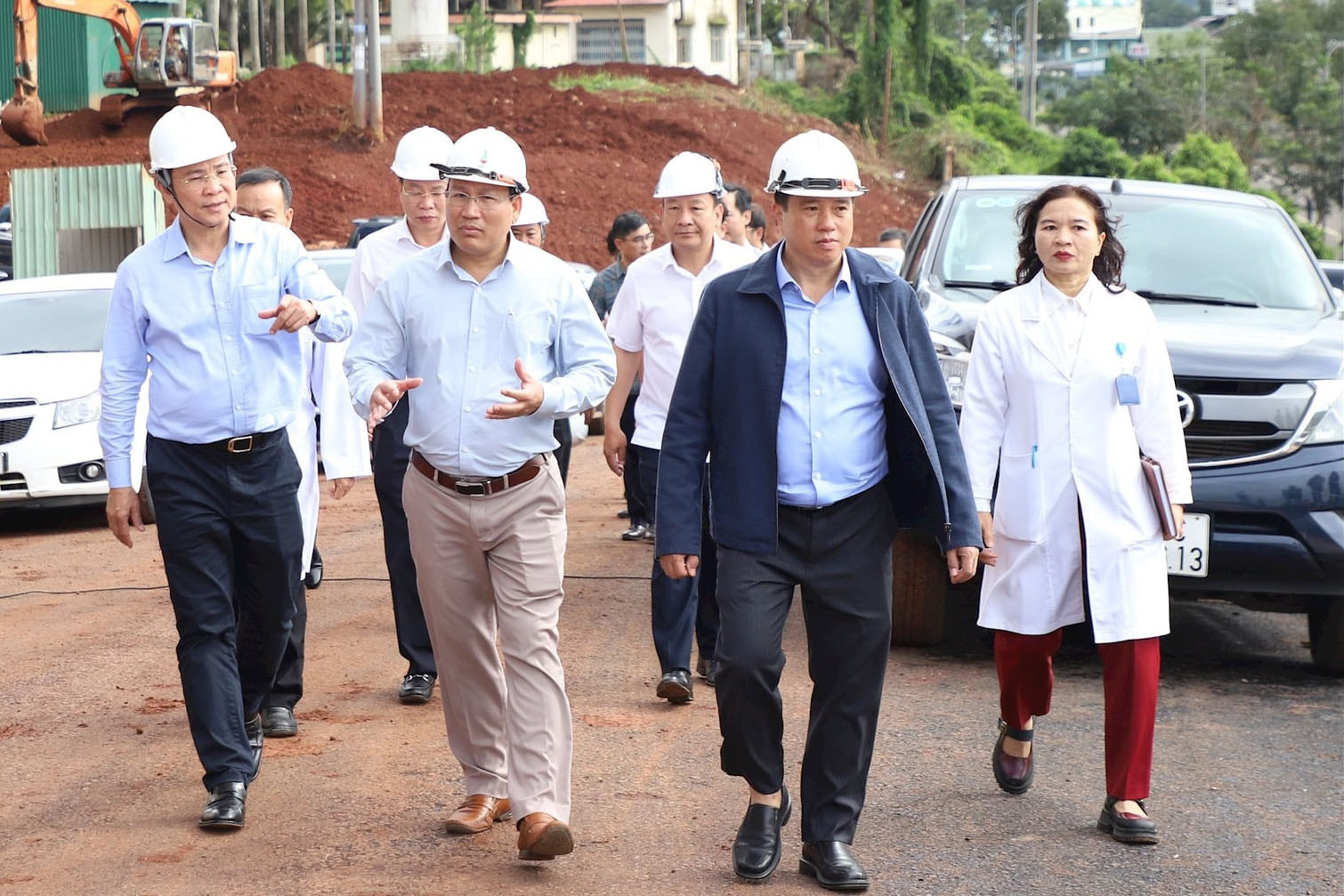 Lam Dong Provincial Party Secretary Y Thanh Ha Nie Kdam and a working delegation inspect the Dak Nong General Hospital Upgrade Project (file photo).