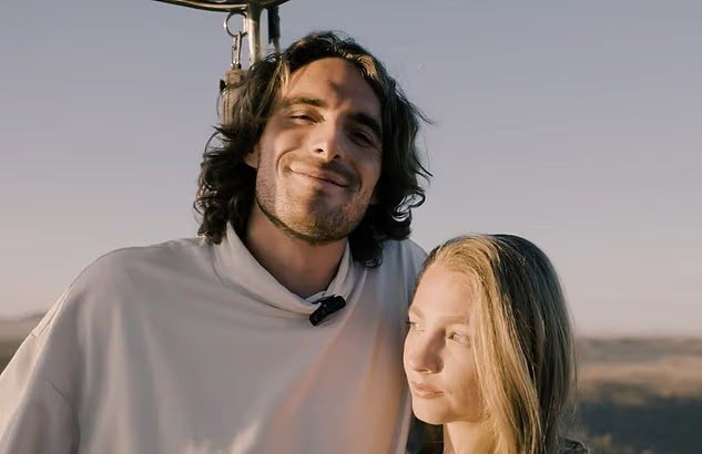 Kristen Thoms, bạn gái hiện tại của Tsitsipas