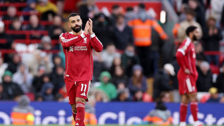 Mohamed Salah ăn mừng bàn thắng vào lưới Fulham