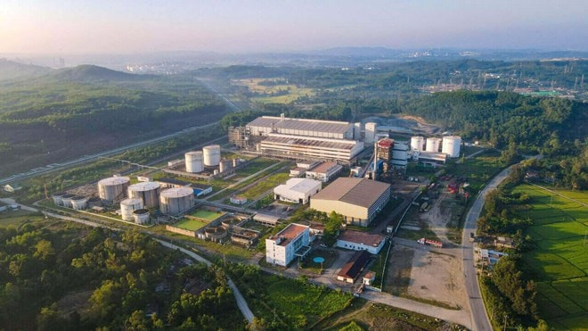 Toàn cảnh nhà máy nhiên liệu sinh học Dung Quất nhìn từ xa