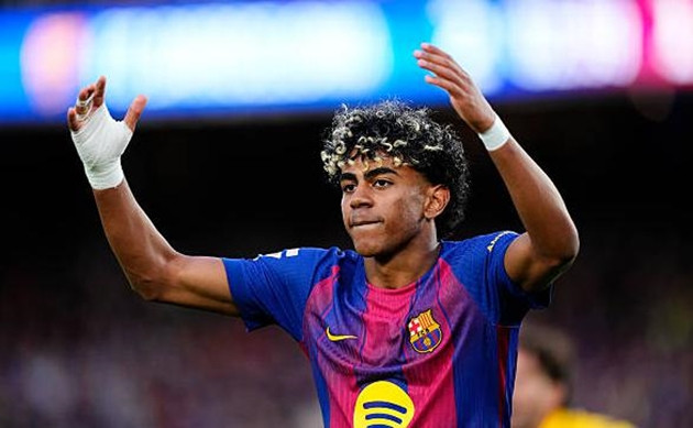 Lamine Yamal rực sáng trong trận Derby Barceloni kỷ niệm cột mốc 100 trận