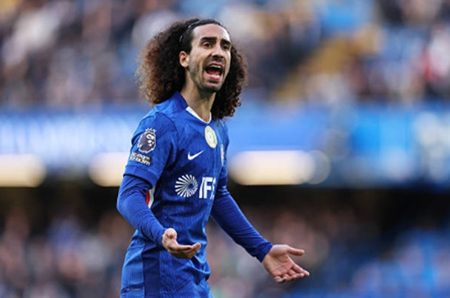 Marc Cucurella vất vả đối phó với các ngôi sao tấn công của Pep Guardiola.