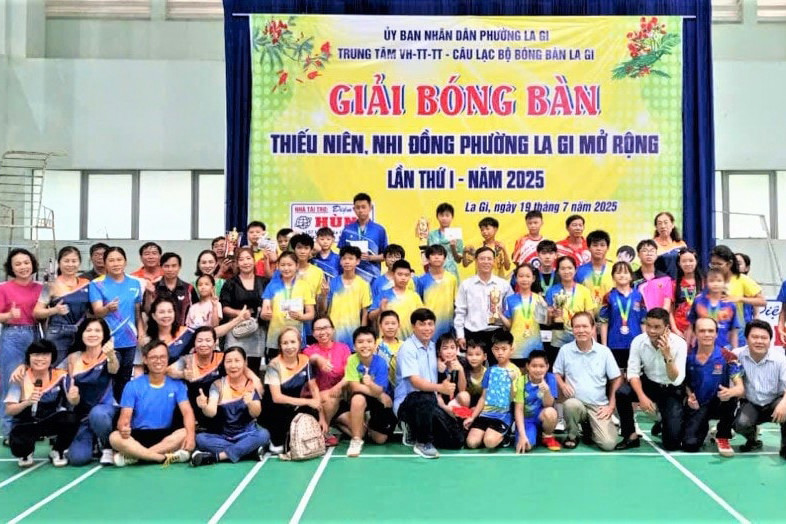 giai-bong-ban-thieu-nien-nhi-dong-do-clb-phuong-la-gi-to-chuc(1).jpg