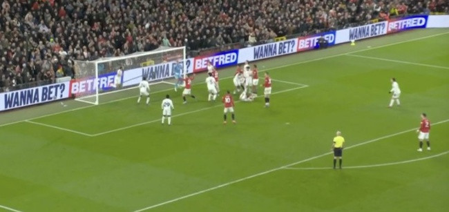 Calvert-Lewin cứu thua ngay trên vạch vôi cho Leeds.
