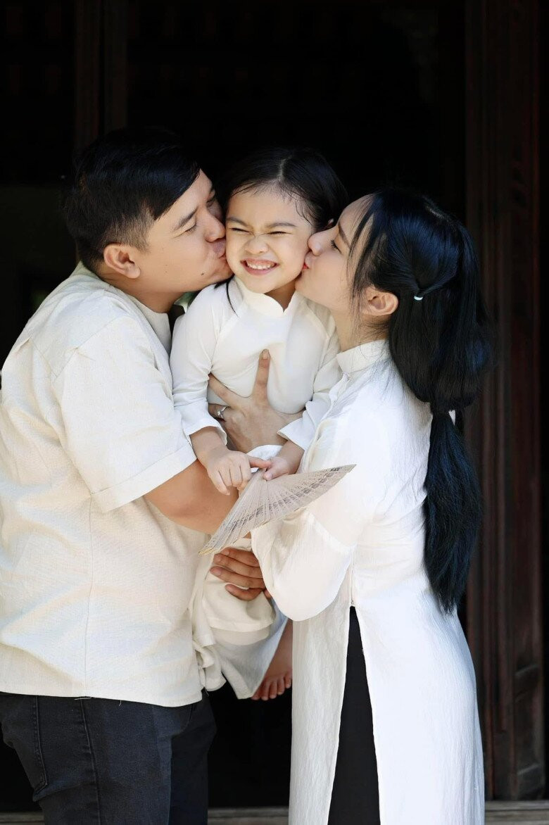 Con gái lớn của vợ chồng Mai Bảo Ngọc - Võ Thanh Hòa nay đã 8 tuổi.