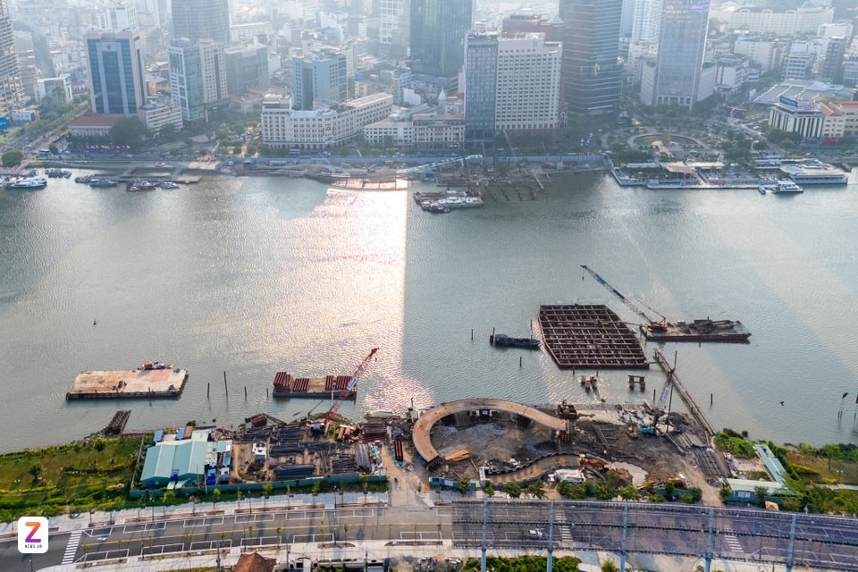Thi công trụ chính và cầu dẫn dự án cầu đi bộ ven sông Sài Gòn