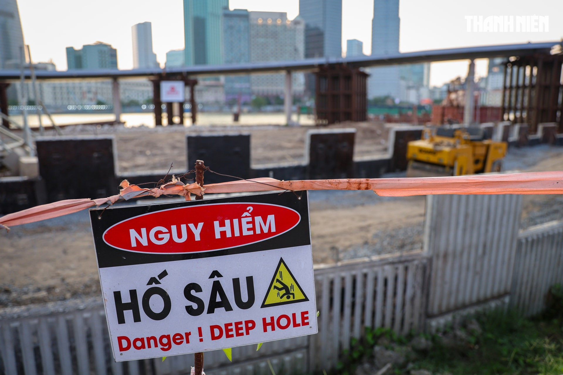 Biển cảnh báo an toàn tại khu vực thi công Phường An Khánh