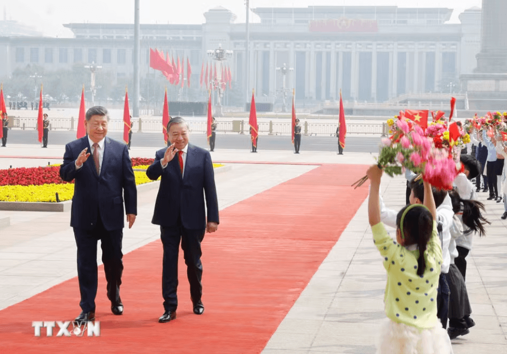 Lễ đón trọng thể Tổng Bí thư, Chủ tịch nước Tô Lâm thăm cấp Nhà nước đến Trung Quốc- Ảnh 5. Lễ đón trọng thể Tổng Bí thư, Chủ tịch nước Tô Lâm thăm cấp Nhà nước đến Trung Quốc- Ảnh 5.