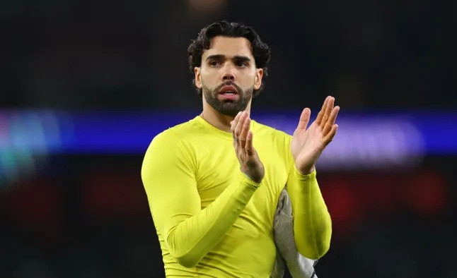 Thủ môn David Raya của Arsenal trong trận đấu với Sporting CP