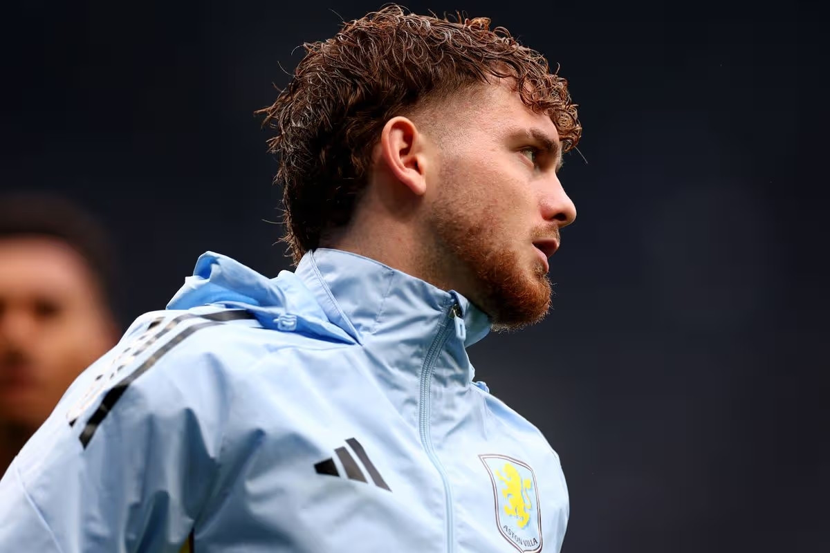 Harvey Elliott đối diện tương lai mờ mịt.