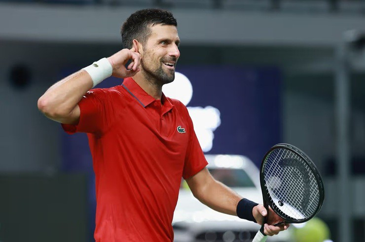 Novak Djokovic chuẩn bị cho màn tái xuất tại giải quần vợt Madrid Open sau thời gian tạm nghỉ